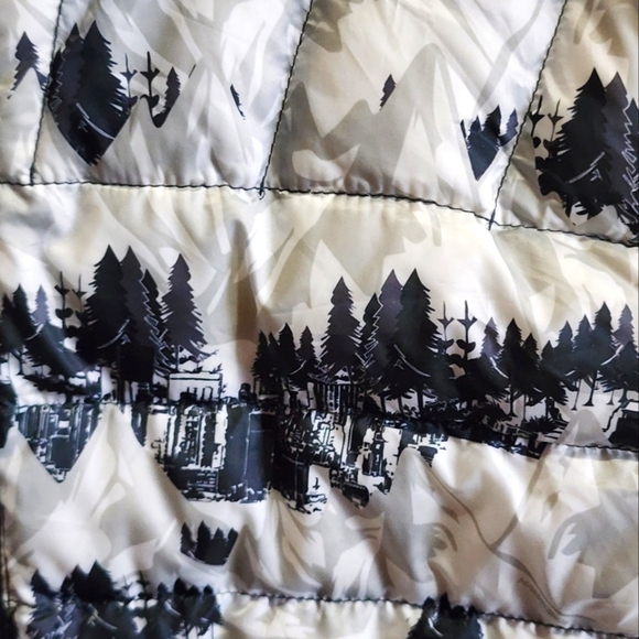 Hawke & Co Sport Performance Puffer Vest M Down Fill Mountain Print Outdoor - Picture 5 of 8